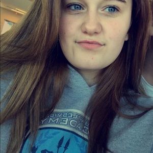 Meet your Posher, Kayla